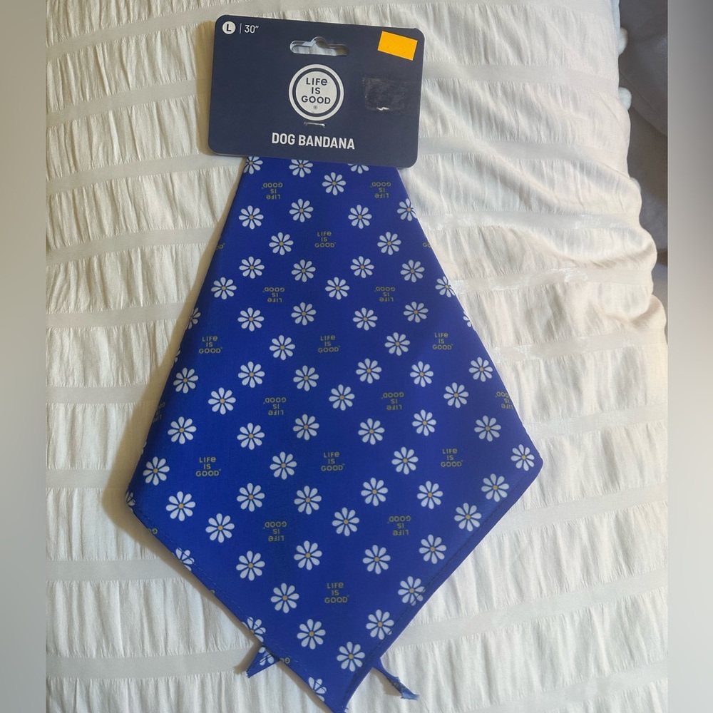 LIFE IS GOOD Dog Bandana Size Large 30" Blue with white yellow Daisy Print NWT